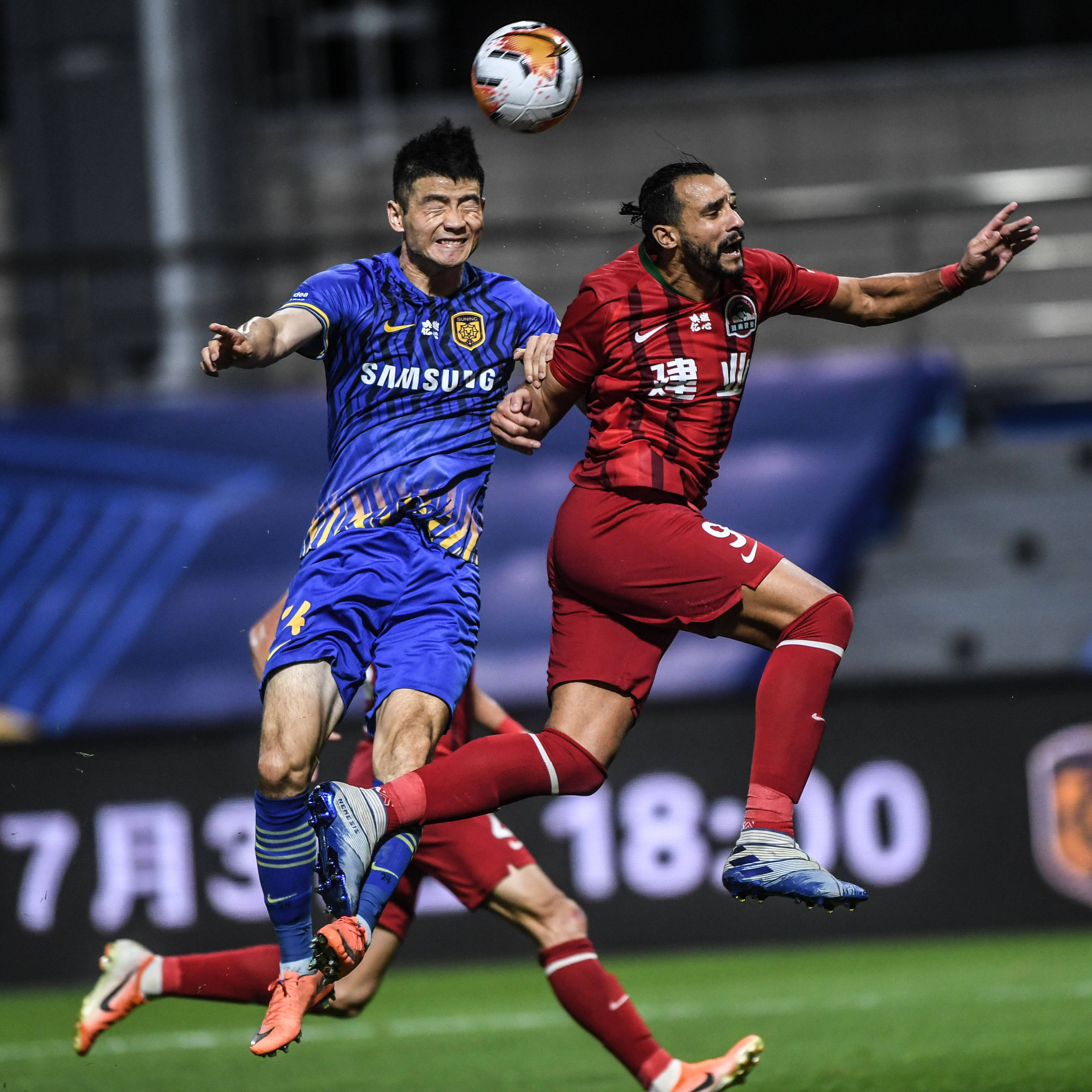 苏宁主场实现逆转,奋力抗击取得胜利 苏宁主场实现逆转,奋力抗击取得胜利