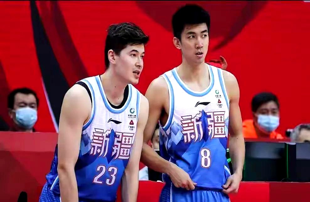 关于新疆男篮扩大领先优势,晋级四强的信息 关于新疆男篮扩大领先优势,晋级四强的信息